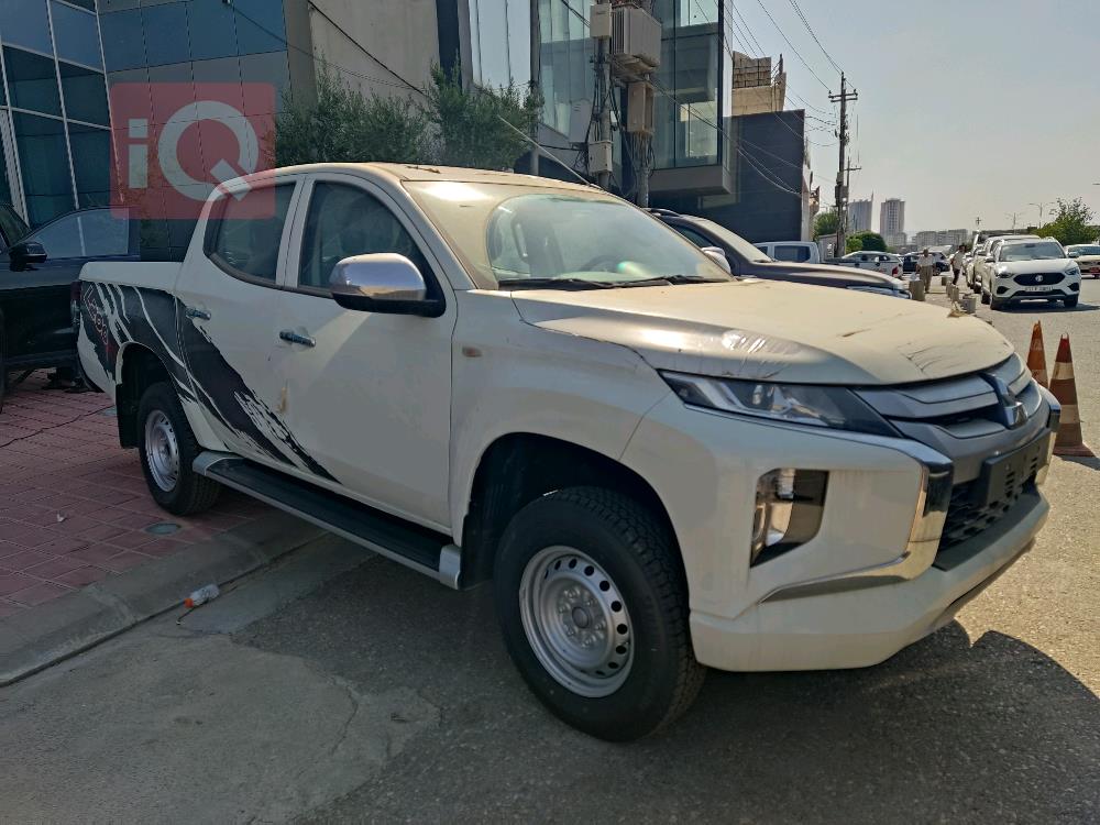 میتسوبیشی L200